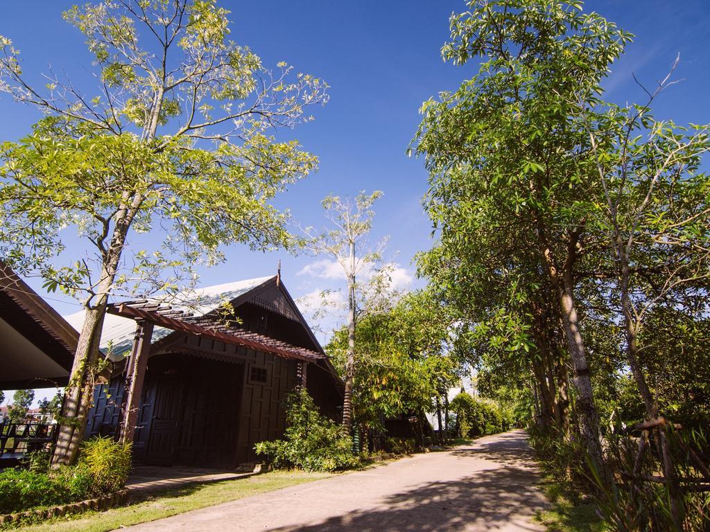 Tanita Lagoon Resort Udon Thani Rum bild