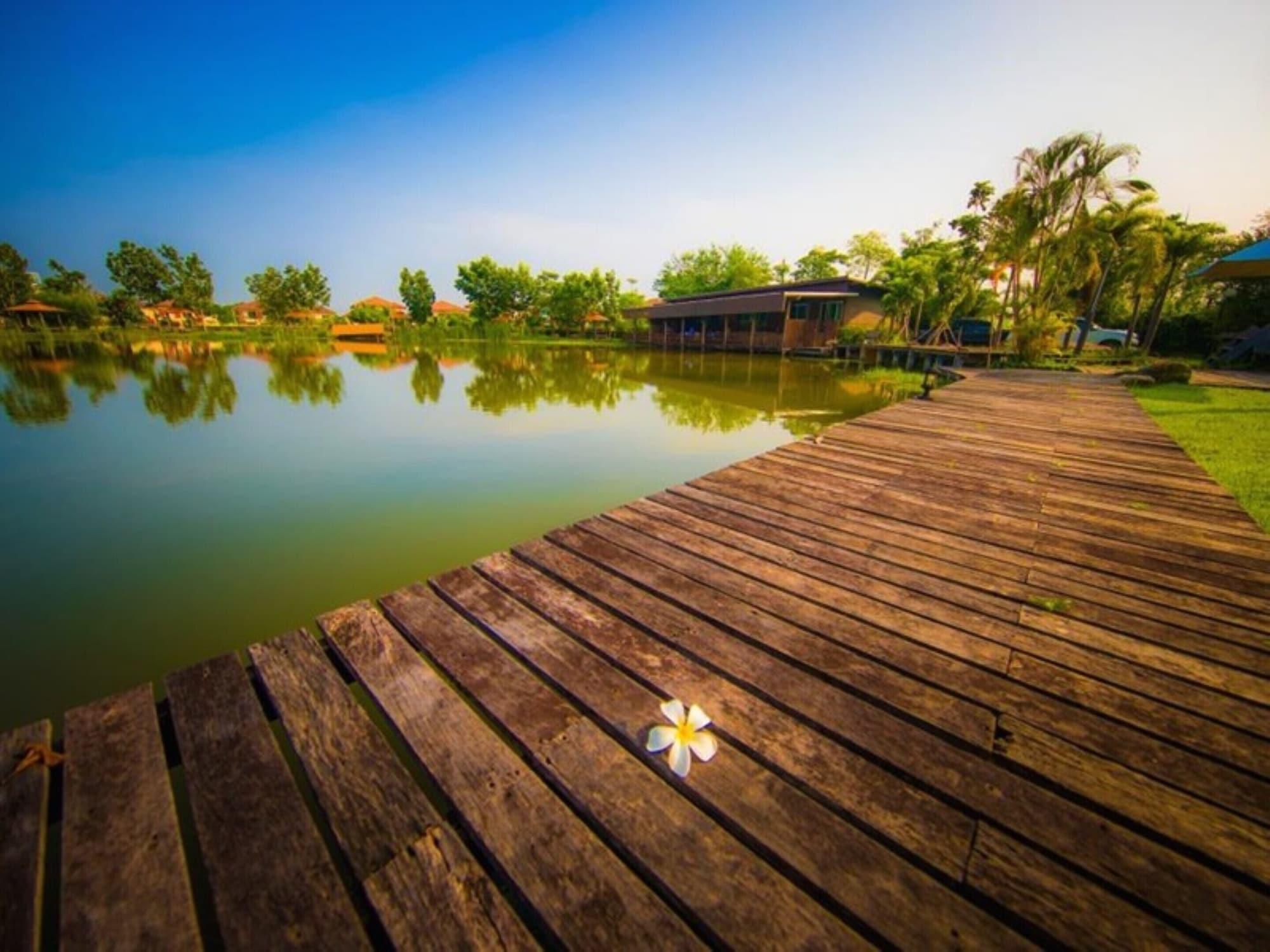 Tanita Lagoon Resort Udon Thani Exteriör bild