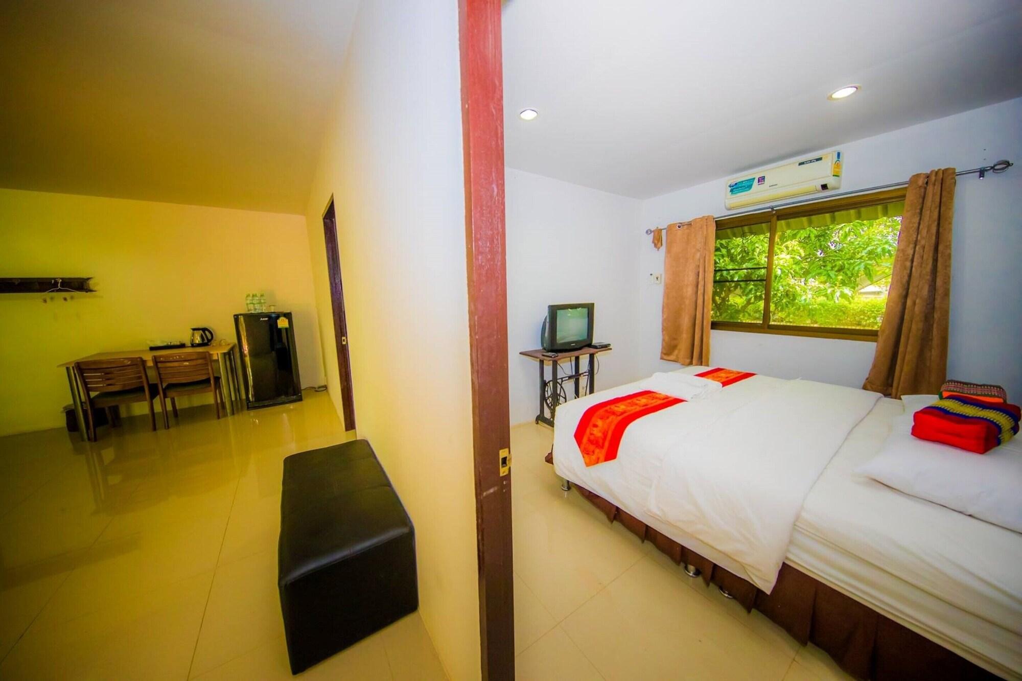 Tanita Lagoon Resort Udon Thani Exteriör bild
