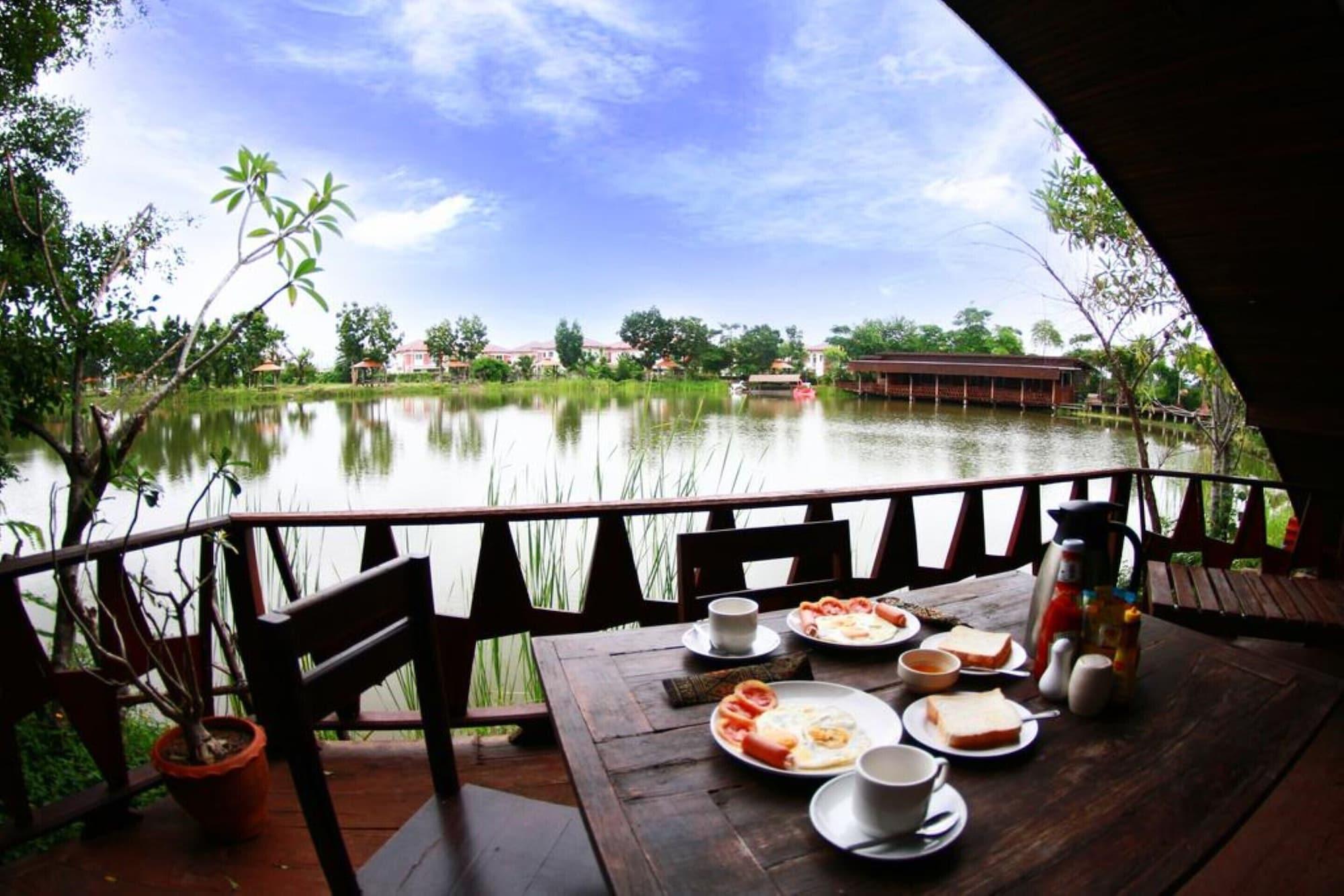 Tanita Lagoon Resort Udon Thani Exteriör bild