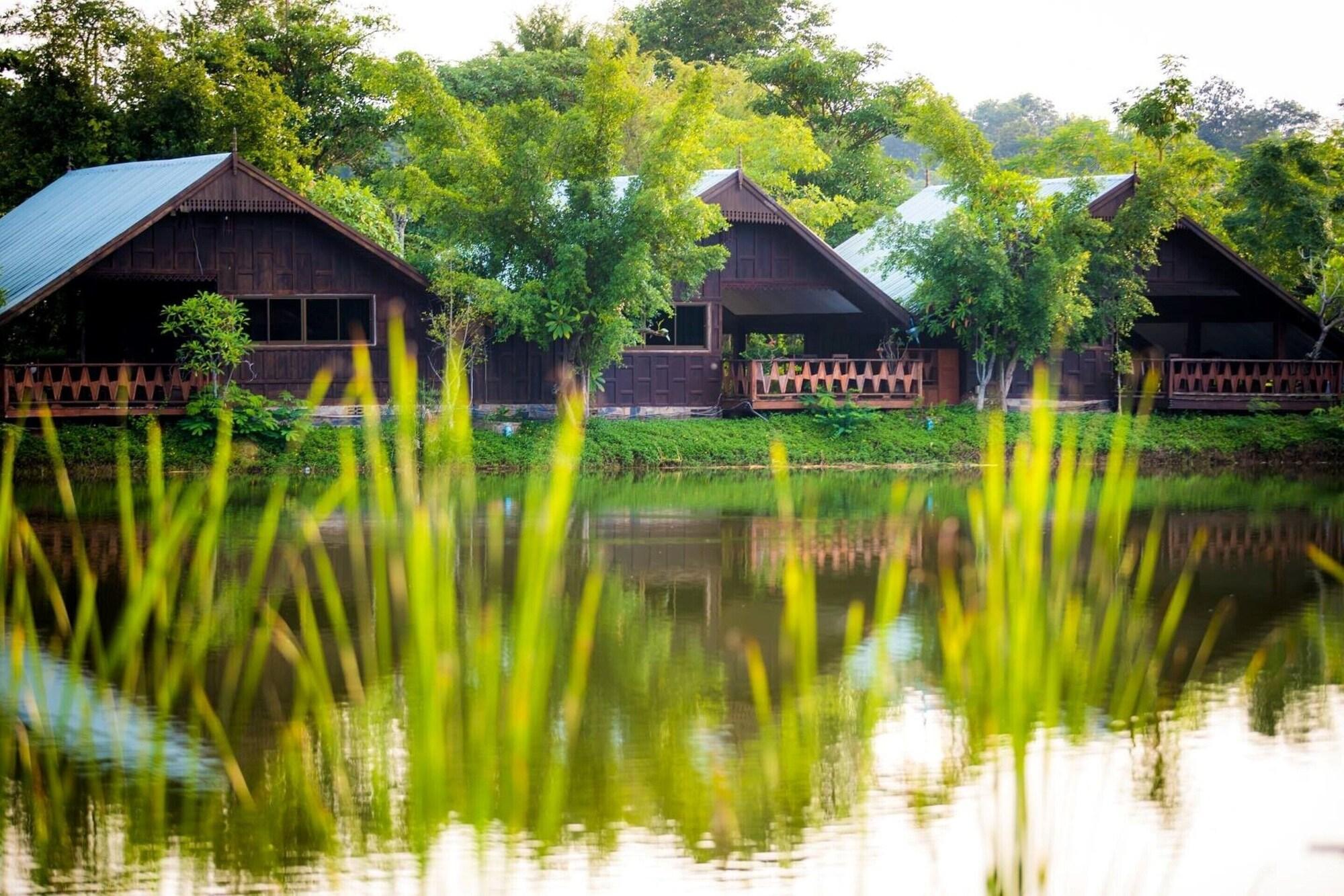 Tanita Lagoon Resort Udon Thani Exteriör bild