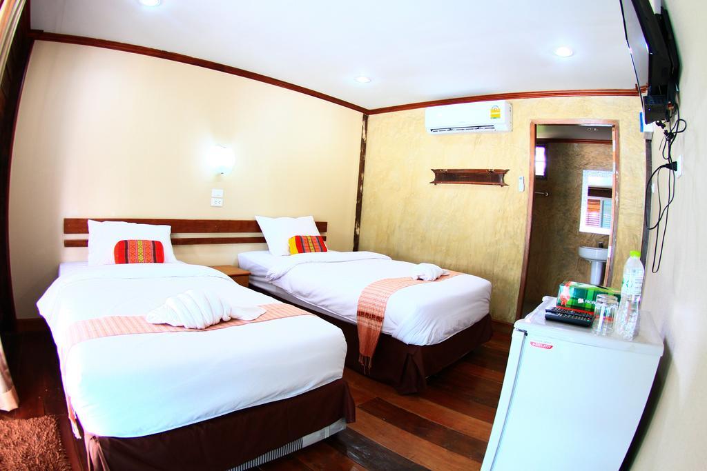 Tanita Lagoon Resort Udon Thani Rum bild