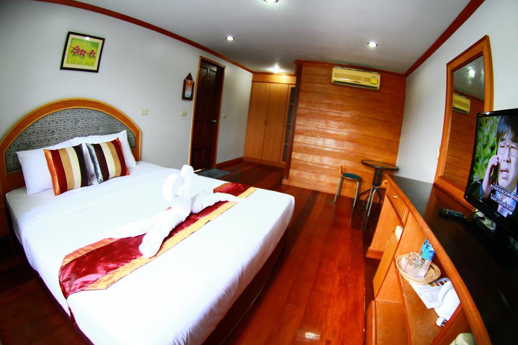 Tanita Lagoon Resort Udon Thani Rum bild
